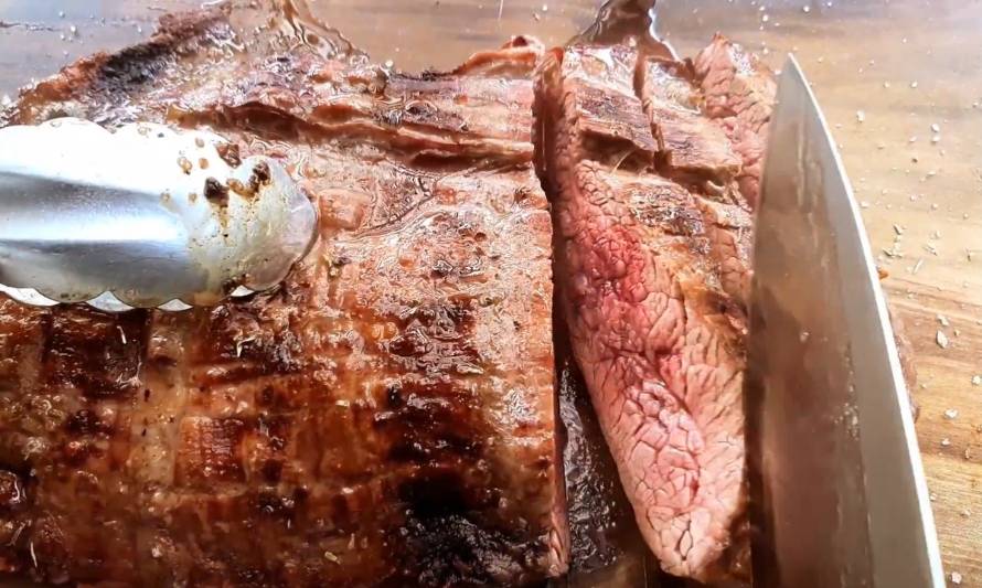 ¿Cómo cortar la carne para que quede blanda?