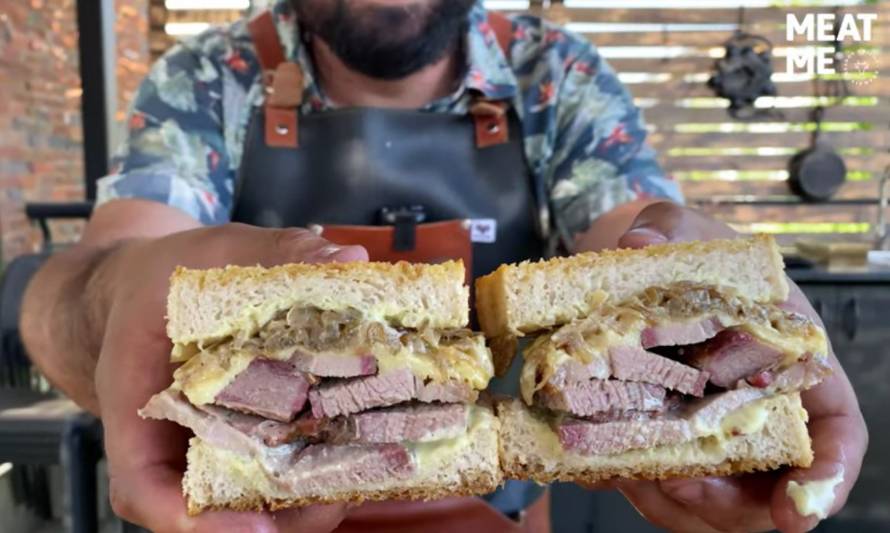 Celsor Campos nos enseña a preparar un exquisito sandwich de plateada