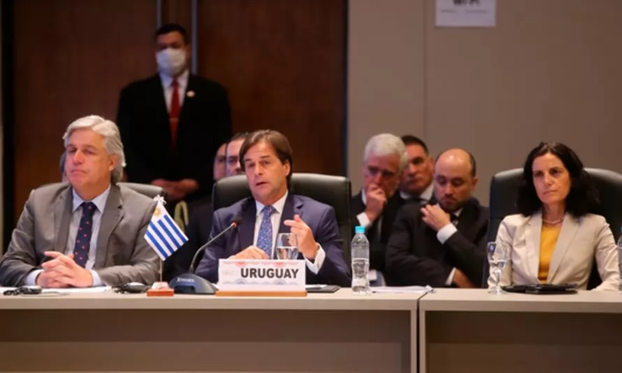Uruguay negociará un tratado de libre comercio con China, con o sin respaldo de Mercosur